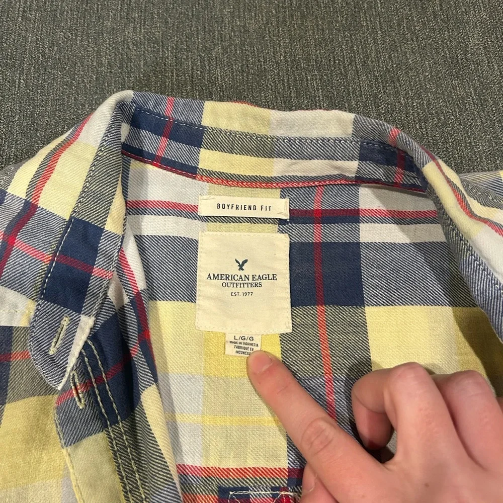 American Eagle Outfitters Flannel Womens Light Yellow & Blue Flannel Size Large - Picture 3 of 7